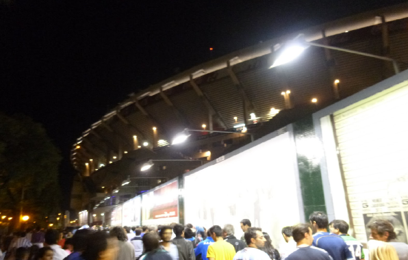 Iluminación circulación tribuna Belgrano alta