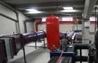 Conducto troncal de SIS AIR (sistema de ventilación, oxigenación y extracción de humedad del campo de juego)