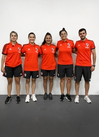 Yasmín Roston (PF), Jimena Tello (APF), Daniela Díaz (DT Primera División), Stefanía Fontán (DT División Reserva) y Tomás Mango (ayudante de campo).