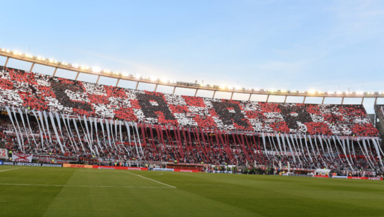 El color de la semifinal en el Estadio Monumental