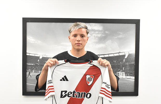 Primer contrato profesional para Tobías Goytía